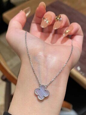 ✅✨Van cleef & Arpels✅✨ Vintage Alhambra Necklace✅✨